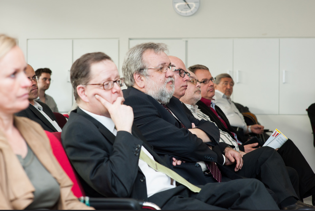 Friedrich Szukitsch bei der Podiumsdiskussion vom Report Verlag am 27.4.2015